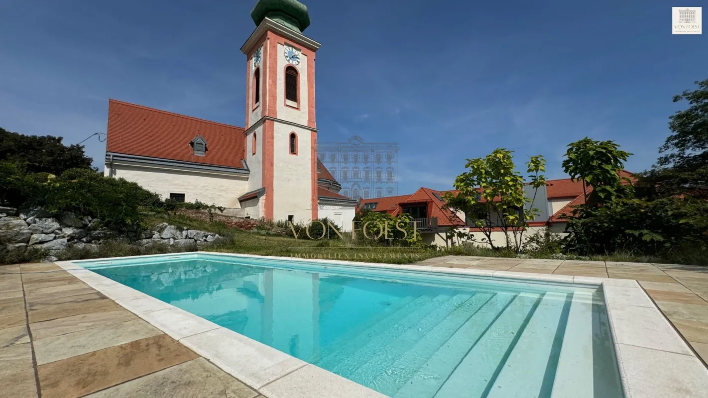 EINZIGARTIGES PENTHOUSE mit TERRASSE, PRIVATEM GARTEN UND POOL - RESIDIEREN AM FREIHOF im Herzen der Weinberge - Historischer Charme kombiniert mit dem Zeitgeist der Moderne - Bild 1