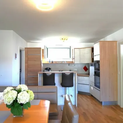 Schöne 3 Zimmer Wohnung, inklusive Küche und 2 Tiefgaragenplätze sowie Lift in Mondsee - Baurechtseigentum - Bild 3