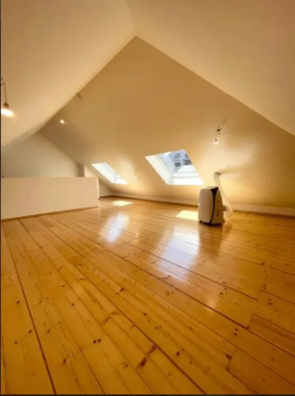 *145m² 4 Zimmer Wohnung mit Klimaanlage WG-tauglich und Familienfreundlich - Nähe Schlossberg* - Bild 1