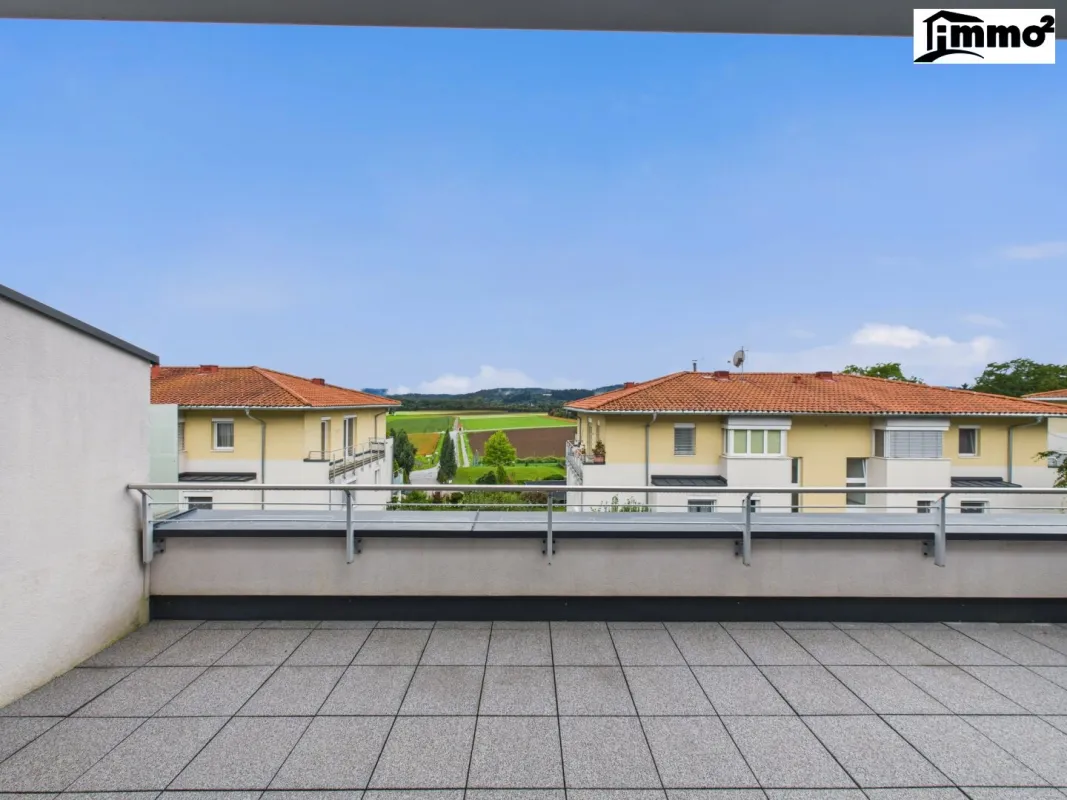 Ankommen und genießen. Traumhafte 4-Zimmer Wohnung mit herrlichem Ausblick - Bild 1
