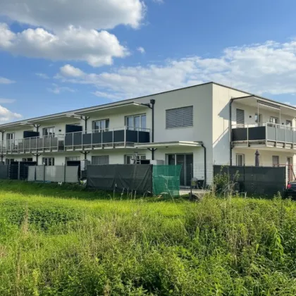 Neuwertige 2-Zimmer-Wohnung mit Balkon 🏙️🛋️ - Bild 3