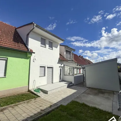 Frisch saniertes Reihenhaus mit Balkon und eigenem Gartenanteil in Pölfing-Brunn!! - Bild 3
