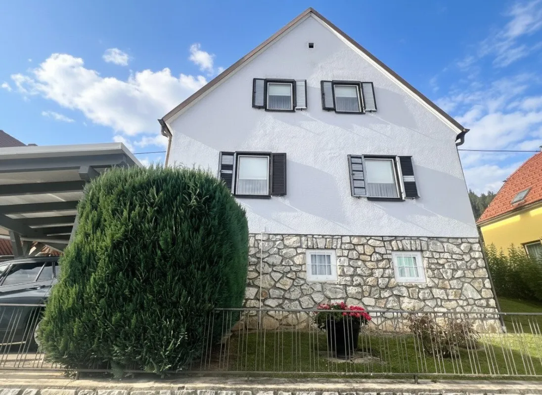gemütliches Wohnhaus in schöner Wohngegend und toller Aussicht - Bild 1