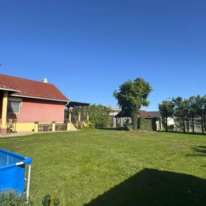 Schnäppchen In UNGARN bei der Österreichischen Grenze! Doppelgrundstück | neue Küche | Pool | Brunnen | niedrige Betriebskosten | großzügiger Garten | 2 Carports - Bild 2
