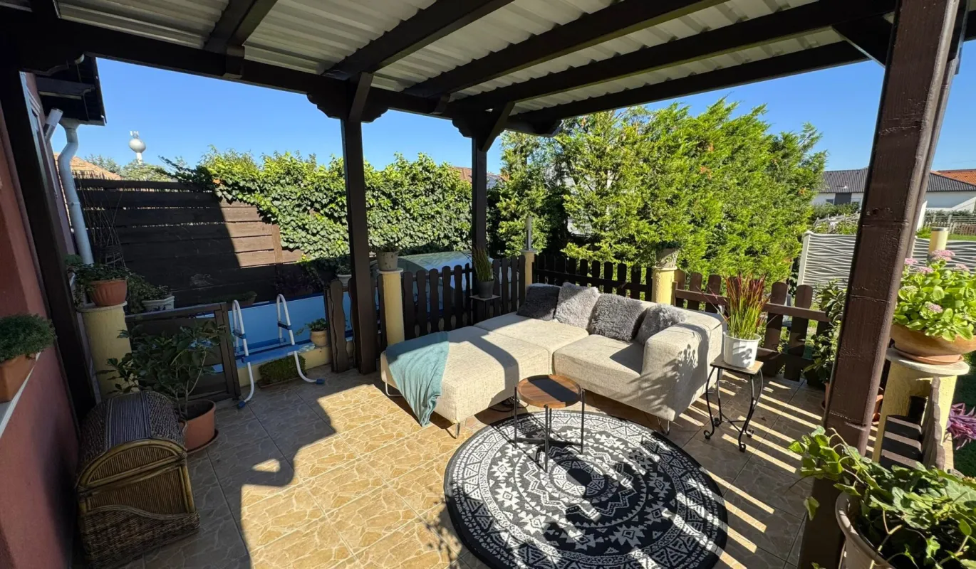 Schnäppchen In UNGARN bei der Österreichischen Grenze! Doppelgrundstück | neue Küche | Pool | Brunnen | niedrige Betriebskosten | großzügiger Garten | 2 Carports - Bild 1