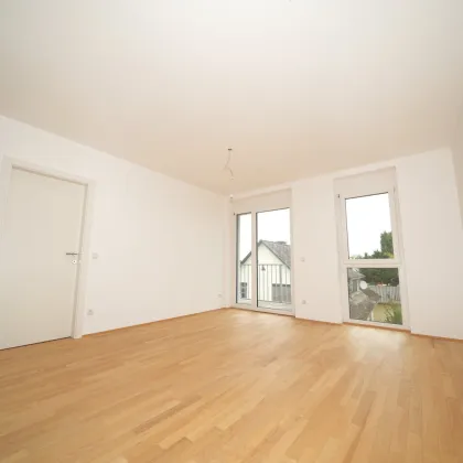 EXTRAKLASSE! ERSTBEZUG - LUXUS IN FELDKIRCHEN BEI GRAZ! Diese traumhafte Neubau-Wohnung mit Tiefgaragenplatz wartet auf Sie - JETZT BESICHTIGUNG VEREINBAREN! - Bild 2