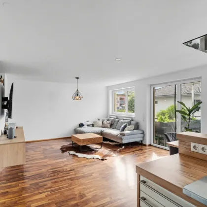 Traumhafte 4-Zimmer Wohnung in Hard mit Terrasse und Carport - Bild 3
