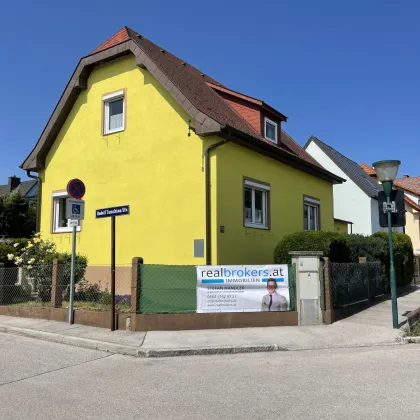 Charmantes Einfamilienhaus mit Potenzial  Swimmingpool in guter Lage - Bild 3