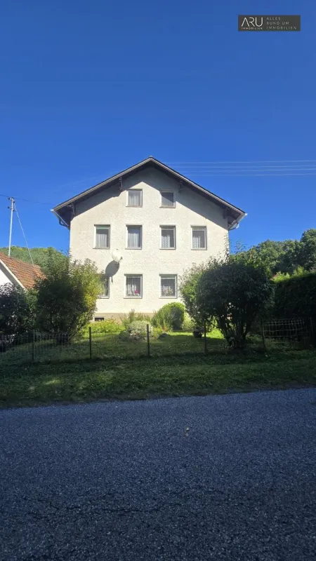 Ihr Zuhause mit Zukunft – Wohnhaus auf großzügigem Grundstück - Bild 1