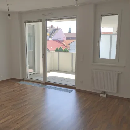 Innenhofseitige 3-Zimmer Wohnung mit Balkon, zentrale Lage - Bild 2