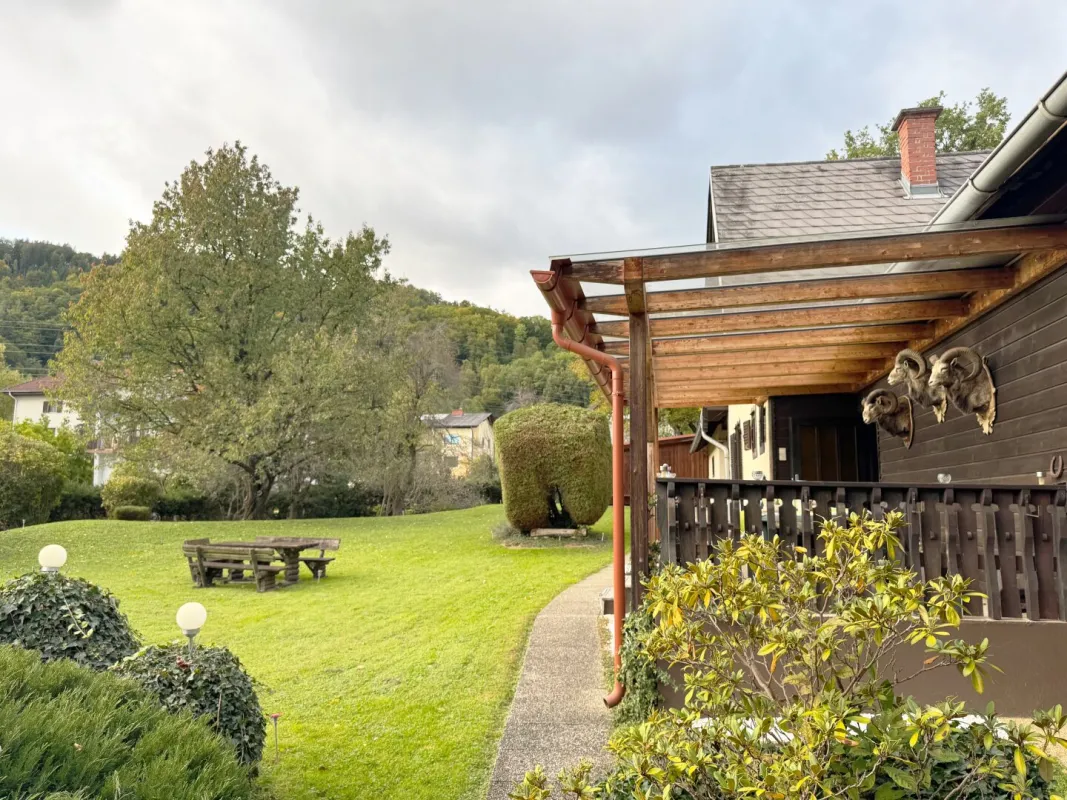 Einfamilienhaus mit großem Grundstück, Doppelgarage und Carport – sonnige Ruhelage in Frohnleiten - Bild 1