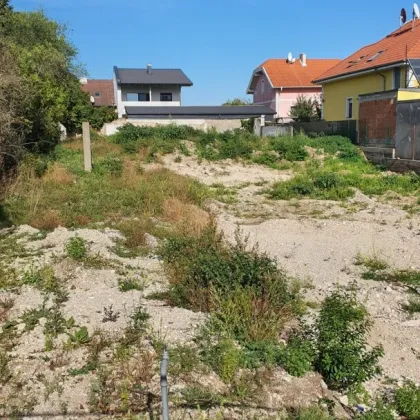 Baugrundstück in Wiener Neustadt – mit Zufahrtsrecht und idealer Größe - Bild 2