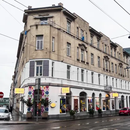 3-ZIMMER-ALTBAU MIT BALKON - SANIERUNGSBEDÜRFTIG IN TOP LAGE! - Bild 2