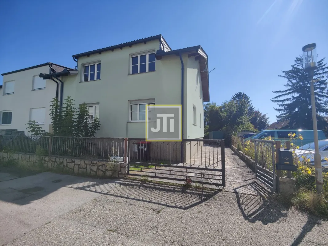 Top-sanierte 4-Zimmer-Familienoase mit großem Keller, Garage und perfekter Lage in Stockerau! - Bild 1