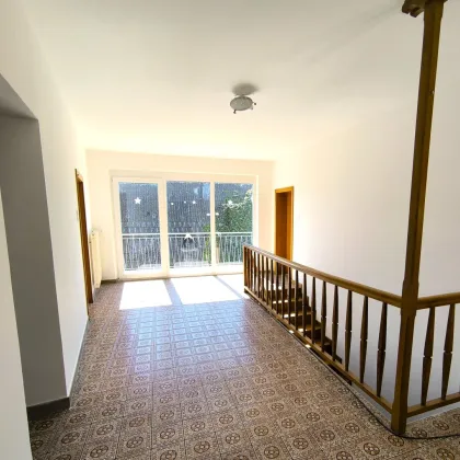 Elegante Altbau-Wohnung mit ca. 254 m² Wohnfläche mit Balkon und Terrasse im Zentrum von Völkermarkt - Bild 2