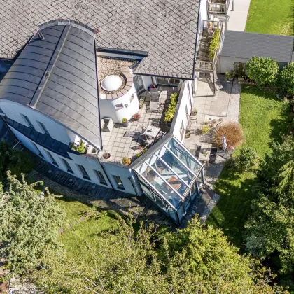 PREMIUM Wohnen am Mondsee - Seenähe - Haus im Haus - 270 m² Wohnfläche, Wintergarten, Eigengarten und Garage - Bild 2