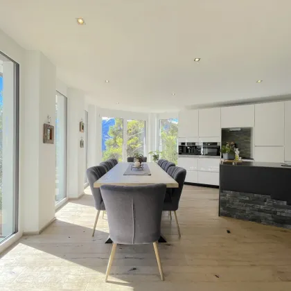 Telfs: Modernes Doppelhaus mit Garten & traditionellem Kranebitter-Haus als zweiter Einheit - Bild 3