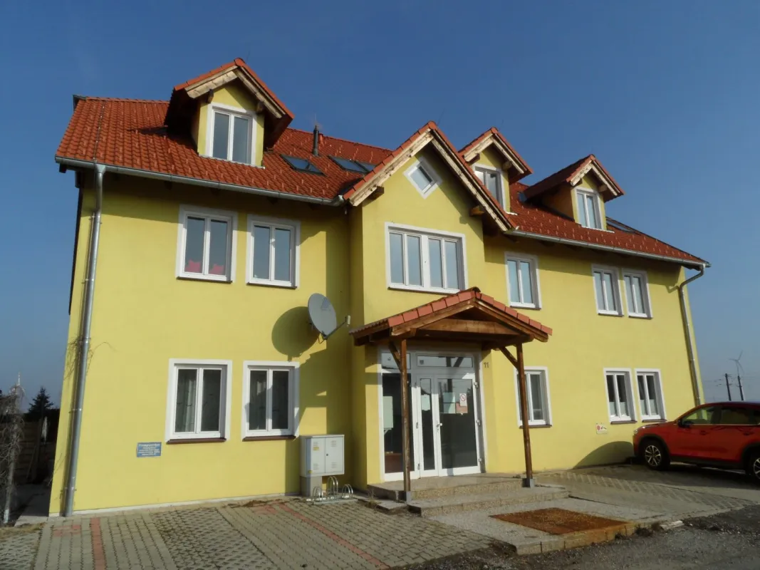 CHARMANTE SINGLEWOHNUNG in S-BAHNNÄHE - Bild 1