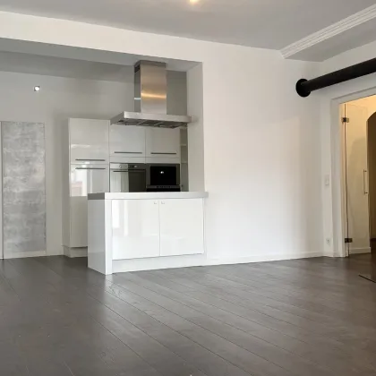 KAUF - SALZBURG STADT - ANDRÄVIERTEL: Große, komfortable 108 m² 4-Zimmer-Altbau-Wohnung mit Süd-West-Balkon - Bild 2