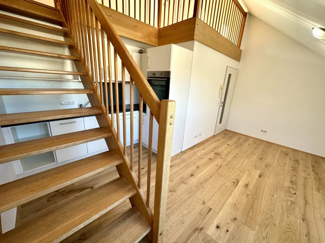 Erstbezug nach Sanierung - Wunderschöne Maisonette mit Dachterrasse und 3 Zimmer in absoluter Bestlage direkt gegenüber der Karl-Franzens-Universität - Bild 1