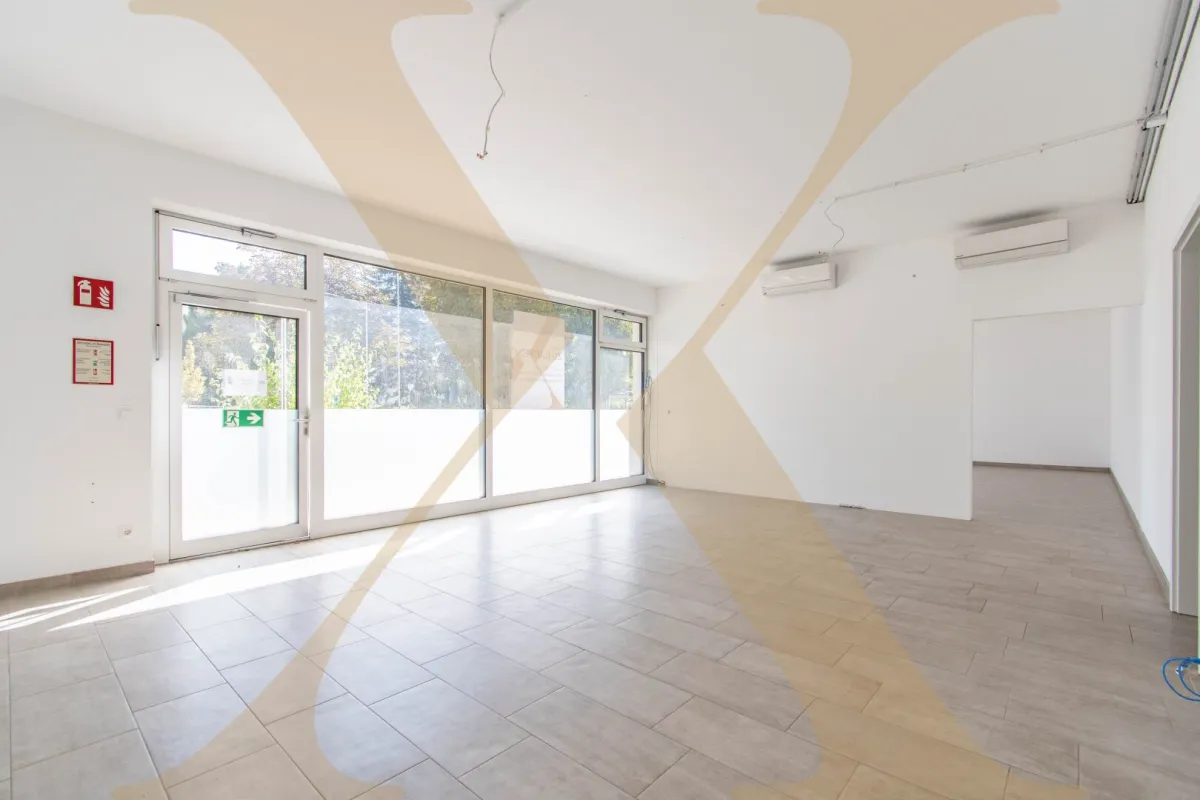 Attraktive Büro-/Geschäftsfläche mit großer Schaufensterfront in Steyr zu verkaufen! - Bild 1