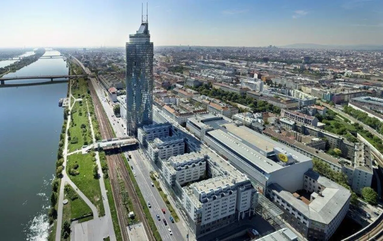 Millennium Tower - Bild 1