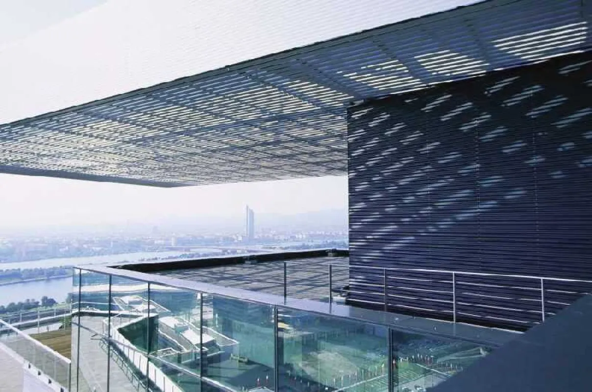 Saturn Tower - Bild 1