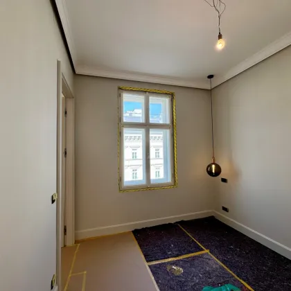 #SQ - ELEGANTER ERSTBEZUG IN ZENTRALER LAGE: STILVOLL SANIERTE ALTBAUWOHNUNG NAHE INNENSTADT - Bild 2