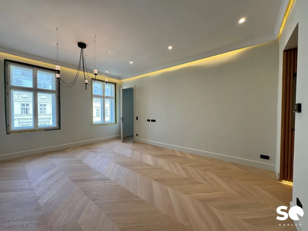 #SQ - ELEGANTER ERSTBEZUG IN ZENTRALER LAGE: STILVOLL SANIERTE ALTBAUWOHNUNG NAHE INNENSTADT - Bild 1