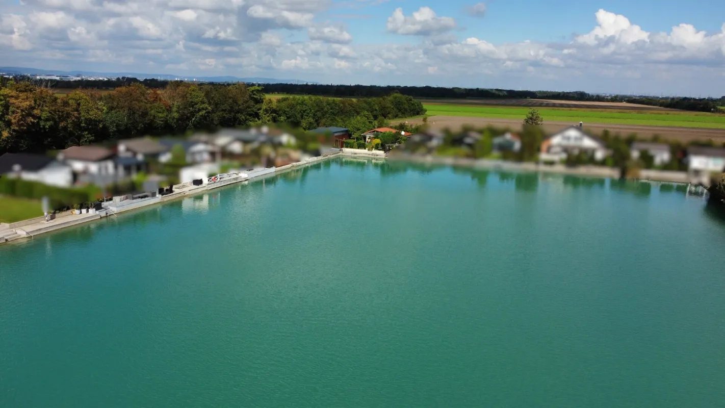 Wohlfühloase Badehaus auf großem Pachtgrundstück direkt am See - nahe der Wiener Stadtgrenze - Bild 1