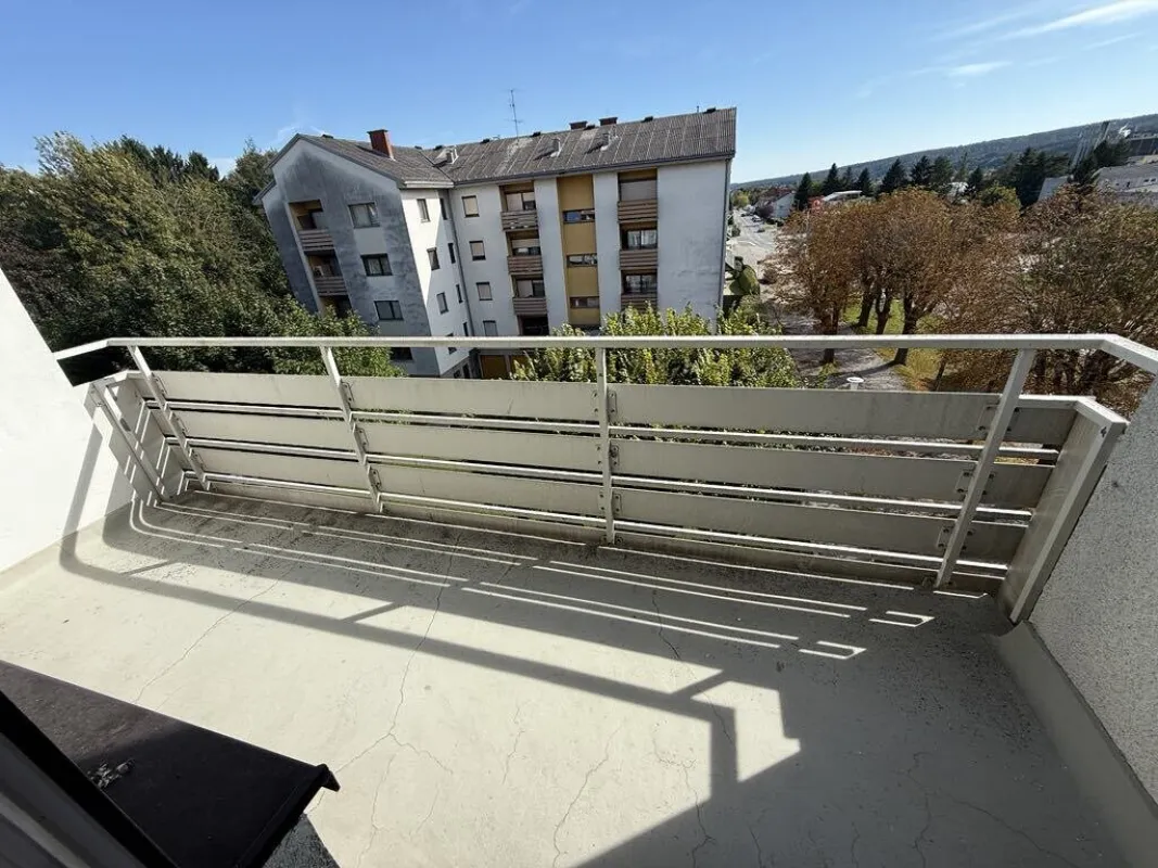 ***NUR FÜR ANLEGER: SICHERE MIETEINNAHME - ZWEI-ZIMMER-WOHNUNG MIT BALKON IN PINKAFELD*** - Bild 1