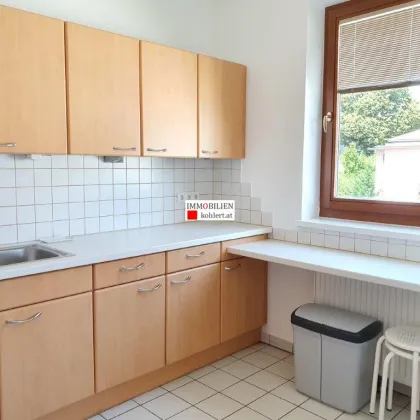 SONNIGE 2-ZIMMERWOHNUNG MIT LOGGIA , GARAGENSTELLPLATZ MÖGLICH** - Bild 3