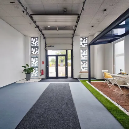 134m² Geschäftslokal/Schauraum/Büro im IZ-Süd | Ebenerdig mit eigenen Parkplätzen direkt vor dem Eingang - Bild 2