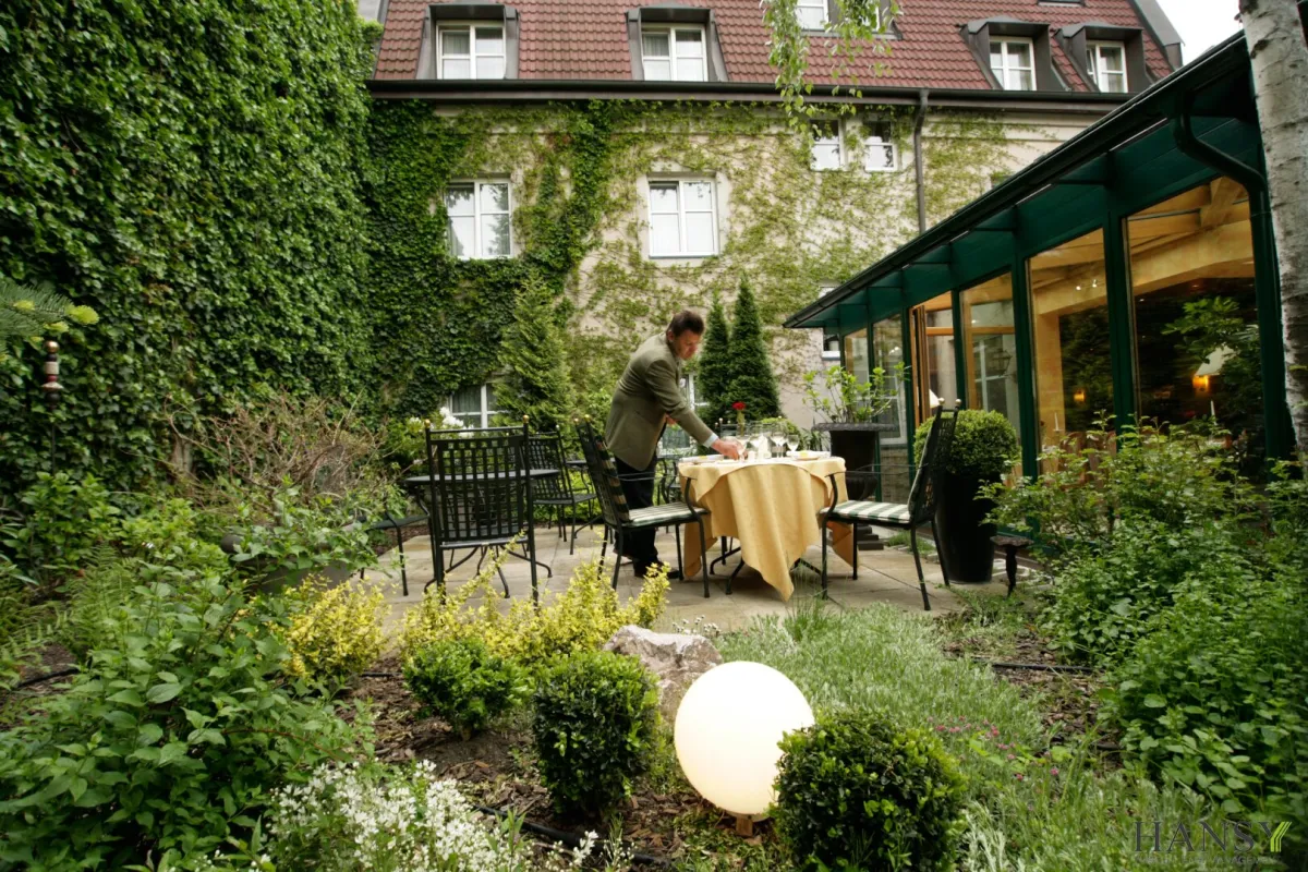 Traumhaftes Hotel (4*) in Guntramsdorf: 35 Zimmer und modernisiert - ein perfektes  Investment! - Bild 1