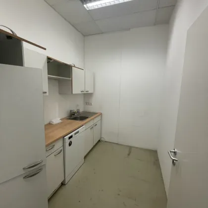 Attraktive EG-Servicefläche mit eigener LKW Laderampe in Flughafennähe - Bild 2