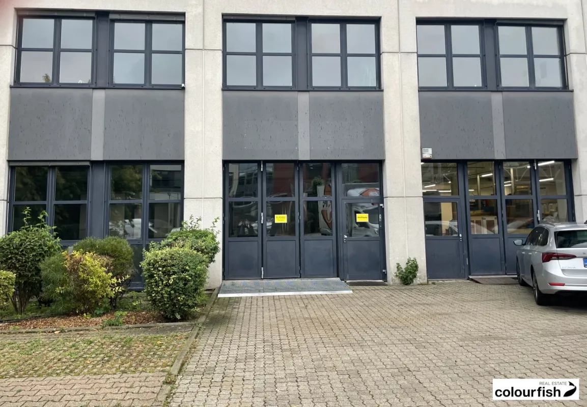 Großzügige Lagerfläche mit direkter Ladezone in Flughafennähe - Bild 1