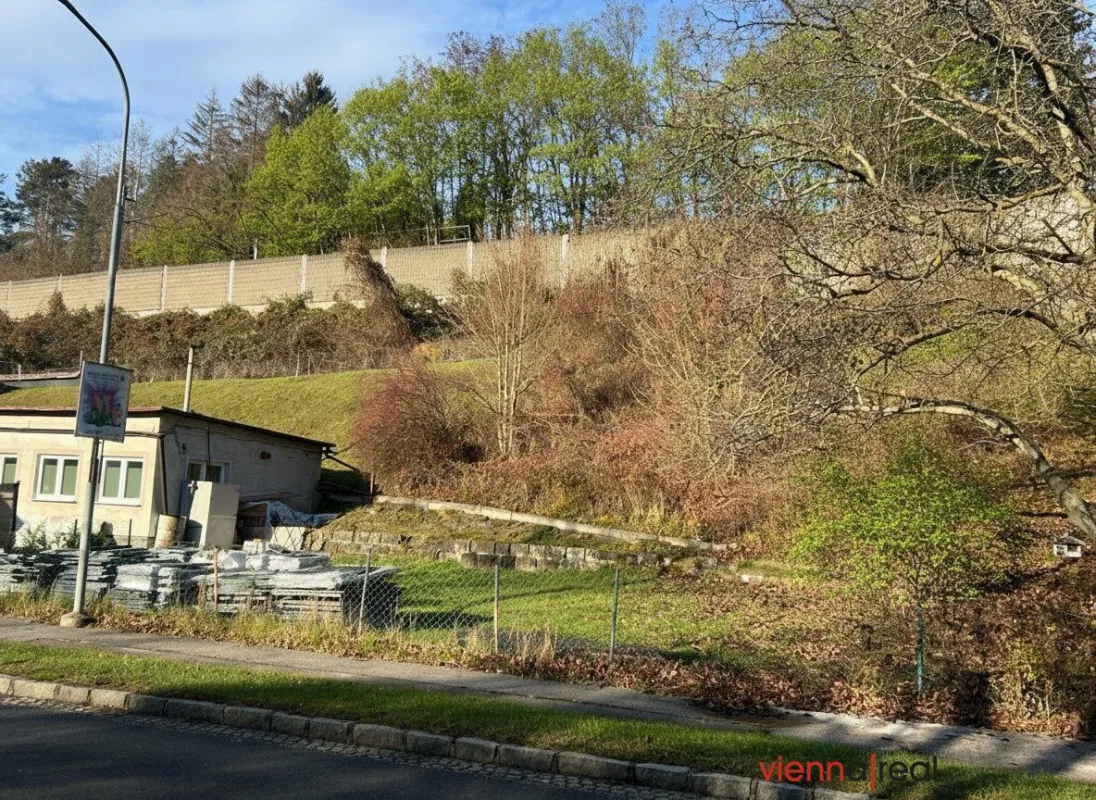 Baugrundstück für Einfamilienhaus / Doppelhäuser / Wohnanlage / gewerbliche Nutzung in Purkersdorf - Bild 1