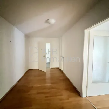 Zentral gelegene 2-Zimmer-Genossenschaftswohnung in Wies mit kleiner Terrasse - Bild 2