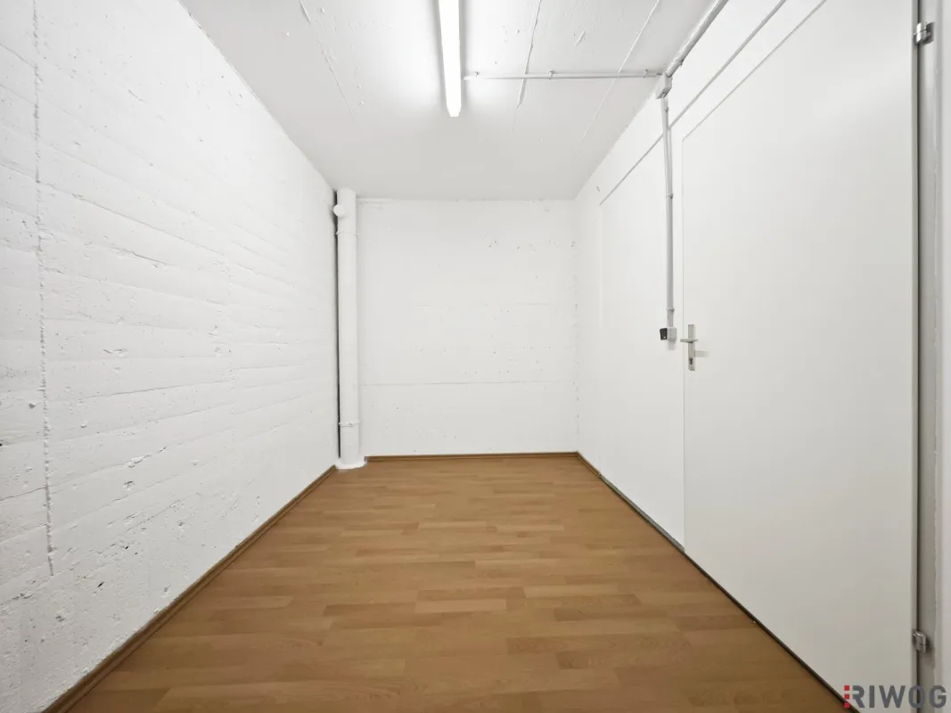 Trockenes 10m² Lager | Lastenaufzug & Ladezone - Bild 1