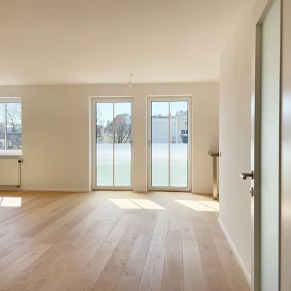 Stilvolles Wohnen in toller Lage – Helle 3-Zimmer-Wohnung mit ca. 88 m² - Bild 2