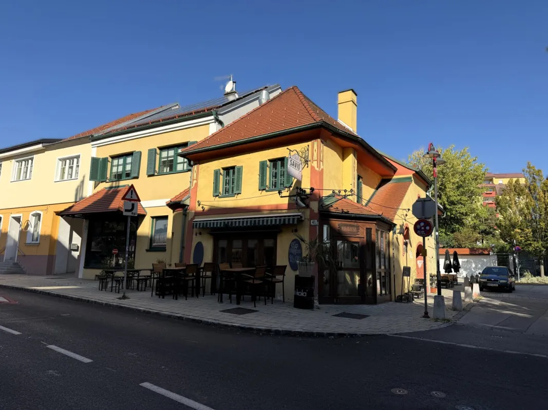Attraktive Liegenschaft im Zentrum von Mattersburg – Gastronomie, Büro, Wohnung & Parkplätze - Bild 1