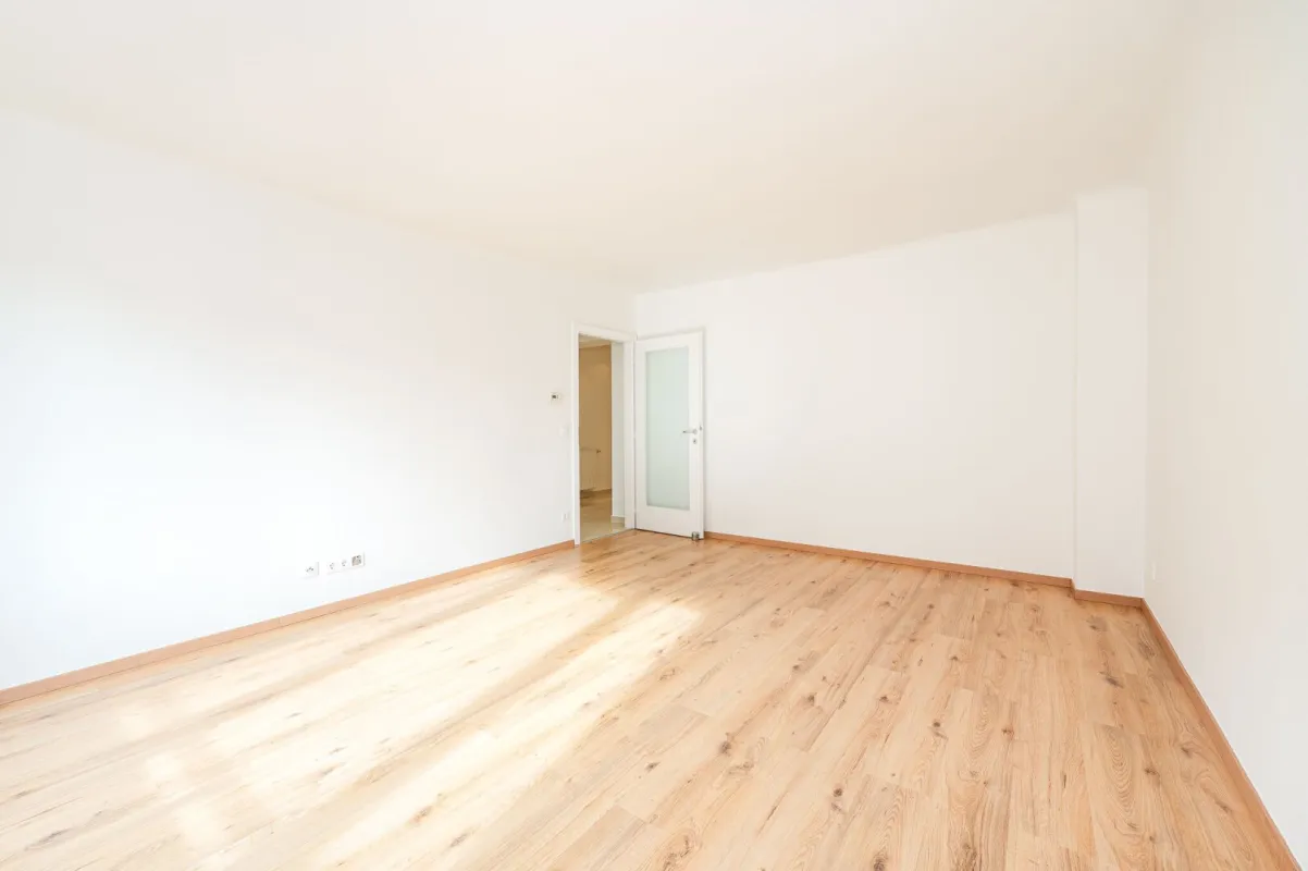 Nahe Schönbrunn! Hofseitige 2-Zimmer-Wohnung im 15. Bezirk zu vermieten! - Bild 1