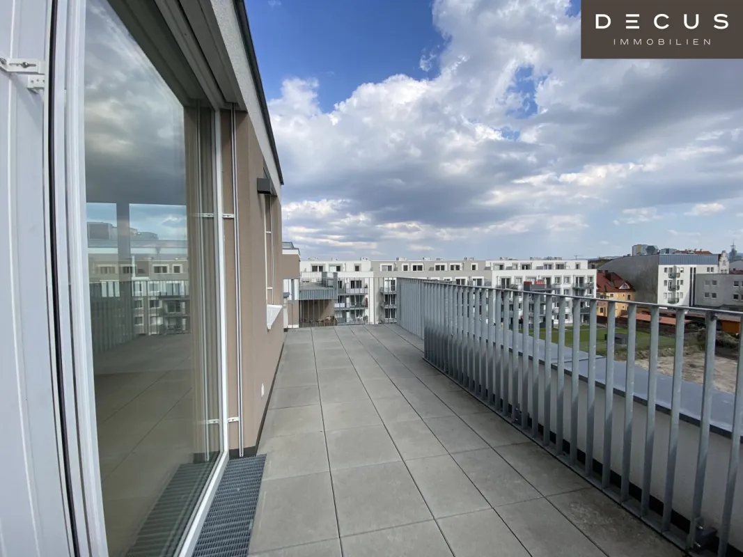 4-ZIMMER | LUXUS IM HERZEN DER STADT | TRAUMHAFTE DG-WOHNUNG | 95M² TERASSEN - AB OKTOBER - Bild 1