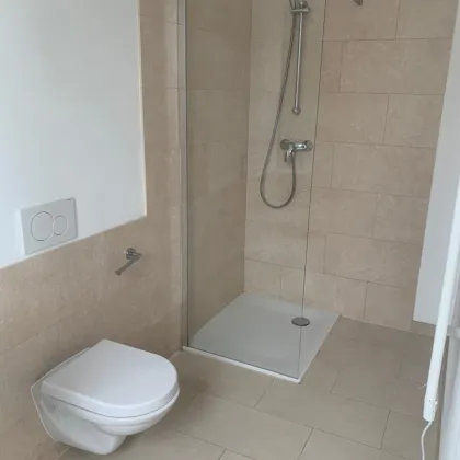 4-ZIMMER | LUXUS IM HERZEN DER STADT | TRAUMHAFTE DG-WOHNUNG | 95M² TERASSEN - AB OKTOBER - Bild 3