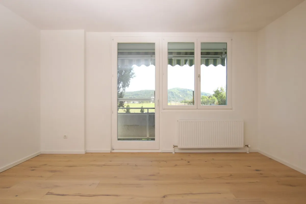 ERSTBEZUG NACH KOMPLETTRENOVIERUNG, GRÜNRUHELAGE, SCHÖNER AUSBLICK AUF DEN BISAMBERG!! - Bild 1