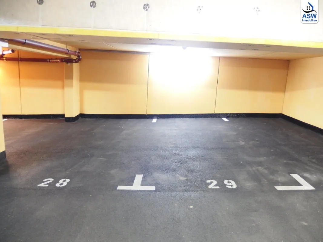 Perfekte Lage - Westbahnhof - Garagenplätze perfekt für Pendler - Bild 1