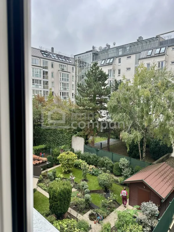 3-Zimmer-Wohnung mit Loggia in U-Bahn Nähe! - Bild 1