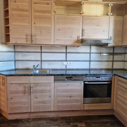 Gepflegte 3-Zimmer Wohnung mit südseitiger Loggia und Blick ins Grüne und Garage - Bild 3