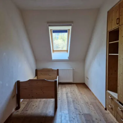 2-Zimmer Wohnung mit südseitiger Loggia und Blick ins Grüne und Garage - Bild 2