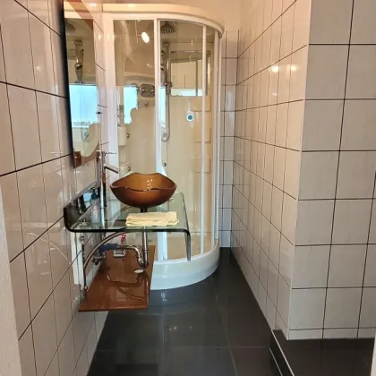 Familienfreundliches Wohnen in Liesing - großzügige Doppelhaushälfte mit Garten und Terrasse - Bild 3